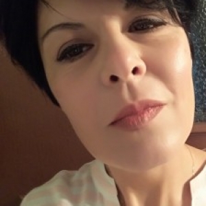 poza femeie singura