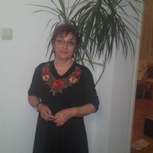 poza femeie singura