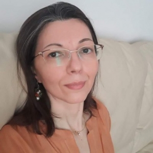 poza femeie singura