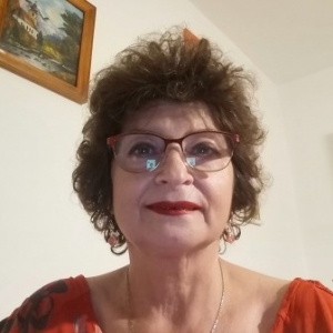poza femeie singura