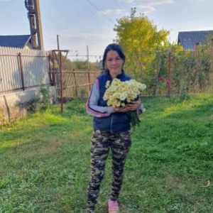 poza femeie singura