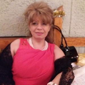 poza femeie singura