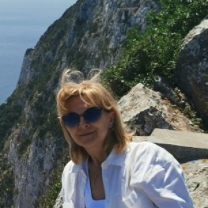 poza femeie singura