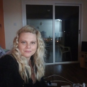 poza femeie singura