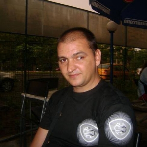 poza femeie singura