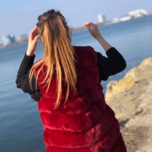 poza femeie singura