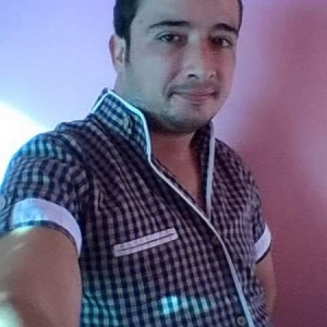poza barbat singur