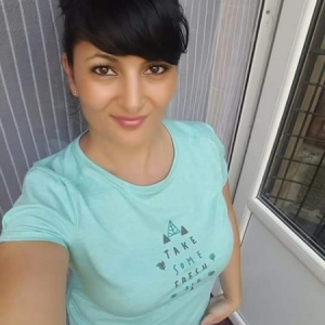 poza femeie singura